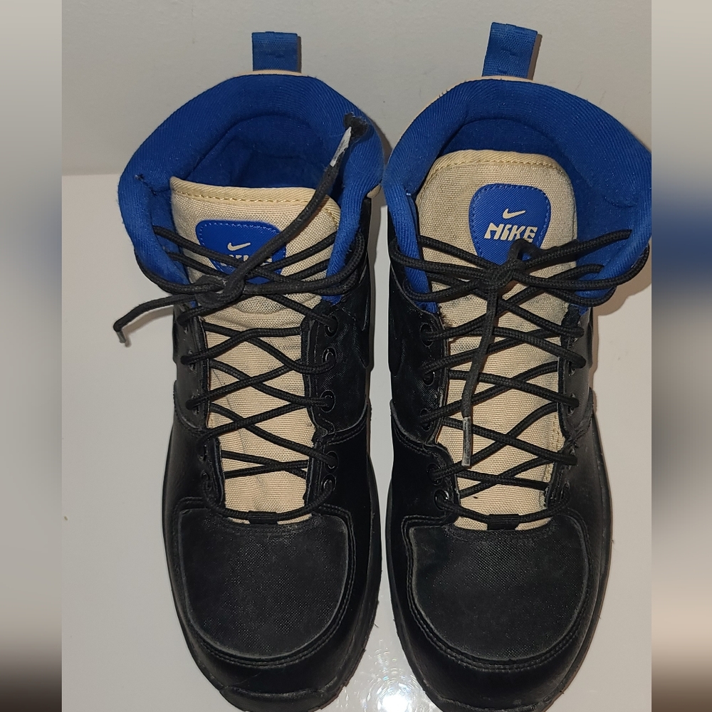 Nike Manoa 17 Sneakers Boots Boys Grade School US 7Y or 25 cm
